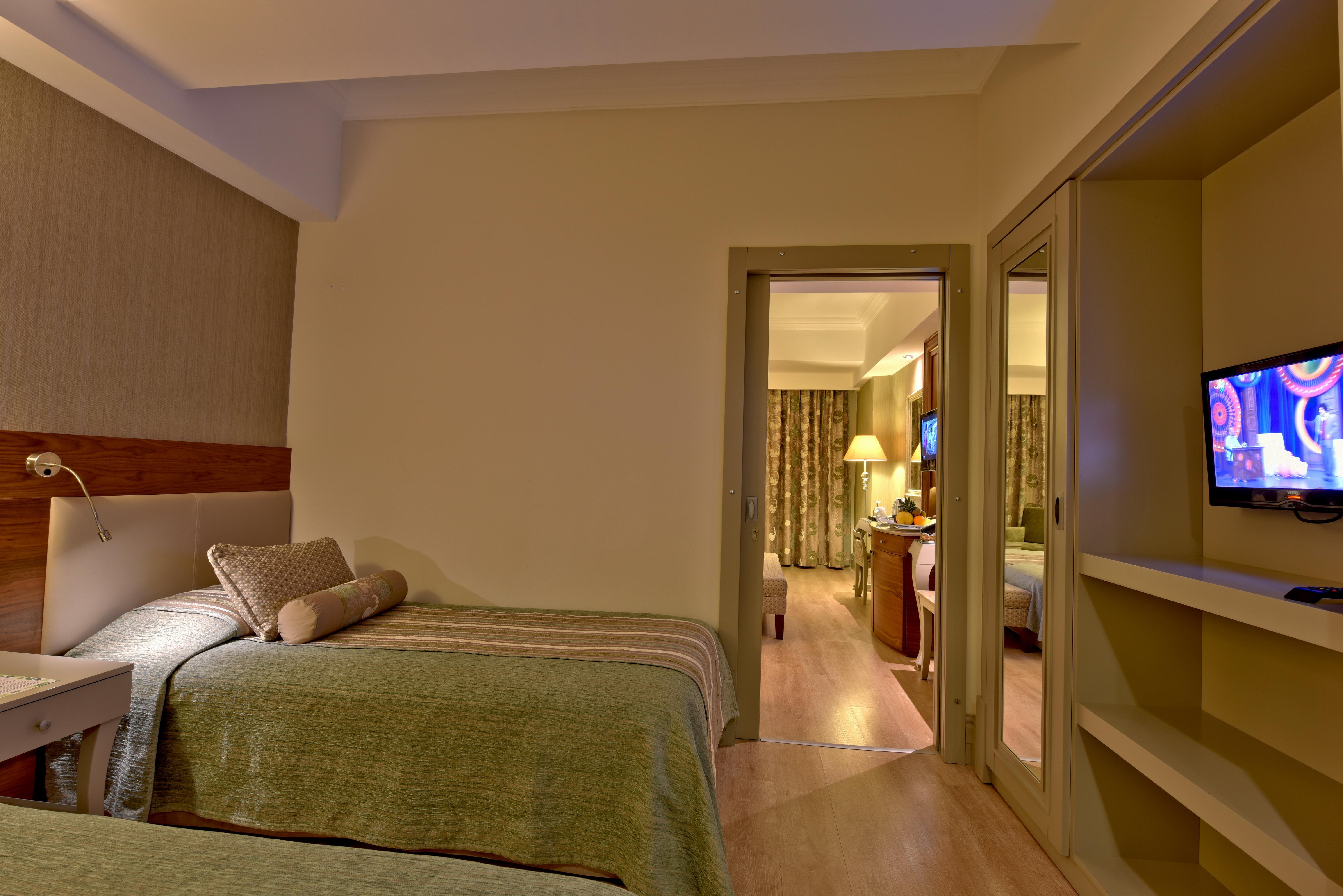 Star - Resort Side